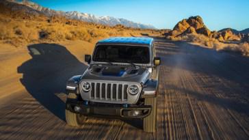 New Jurassic World Themed Jeep Wrangler 4xe Commercial
