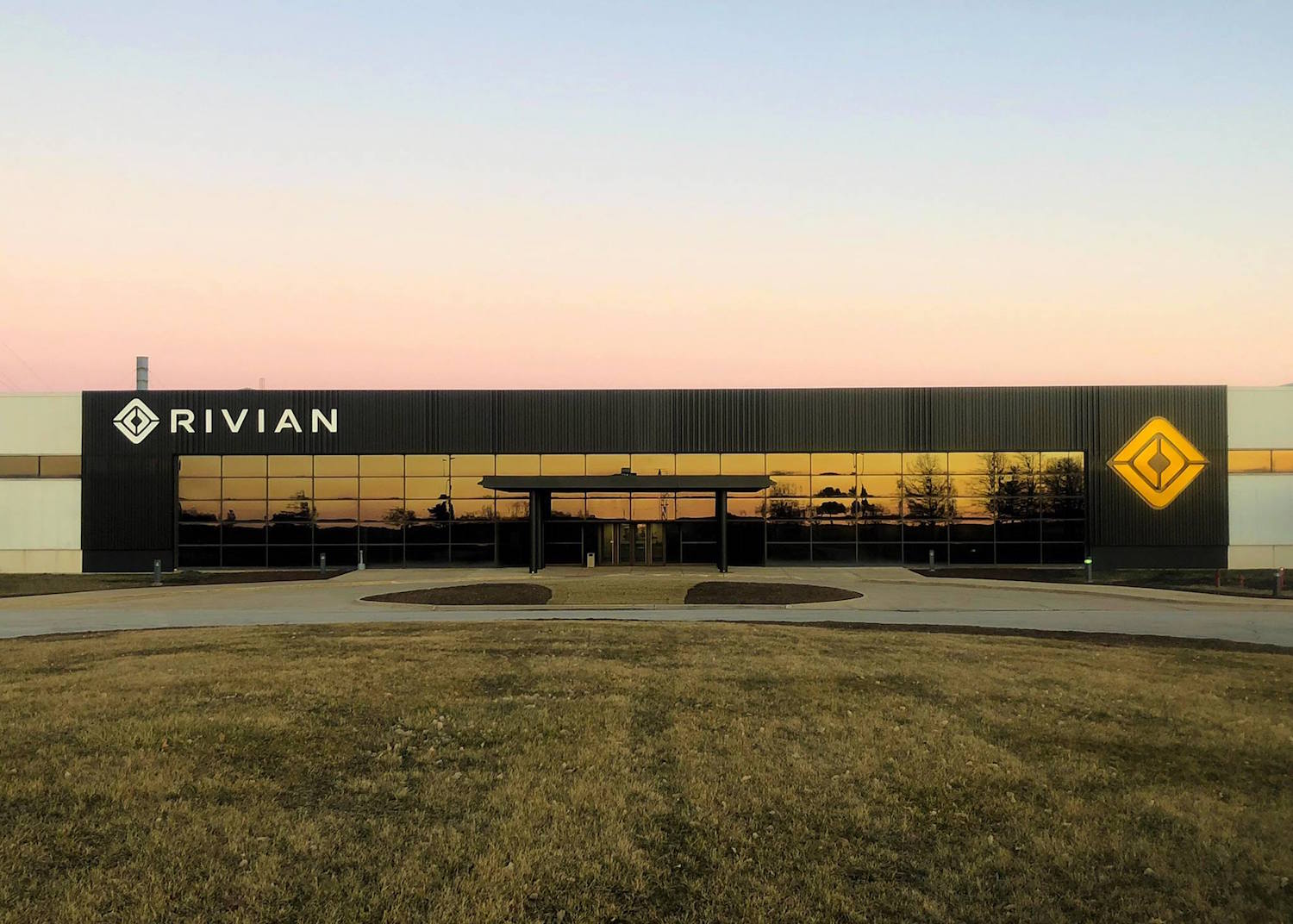 Rivian Normal Il Illinois Manufacturing Plant Factory R1T R1S Fort Worth Texas Assembly Plant Georgia