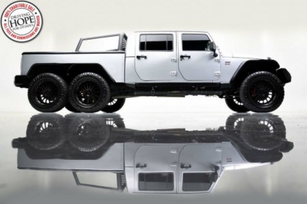 2012 Jeep Wrangler Unlimited 6x6 "The Savage Bull"